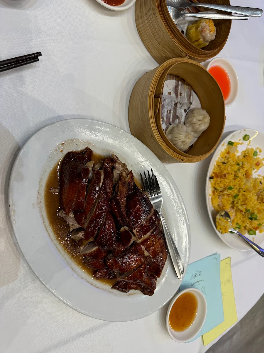 crab xiao long bao 蟹肉小笼包